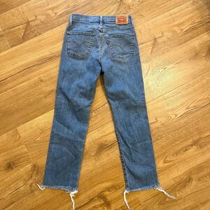 Levi's 724 High Rise Straight - Raw Hem/Distressed | Size 26